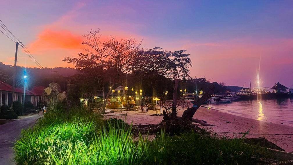 Minnie Seaview Resort Koh Samet Bagian luar foto