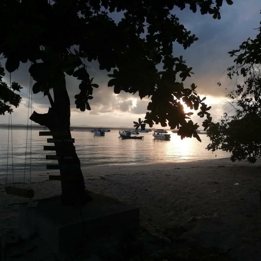 Minnie Seaview Resort Koh Samet Bagian luar foto